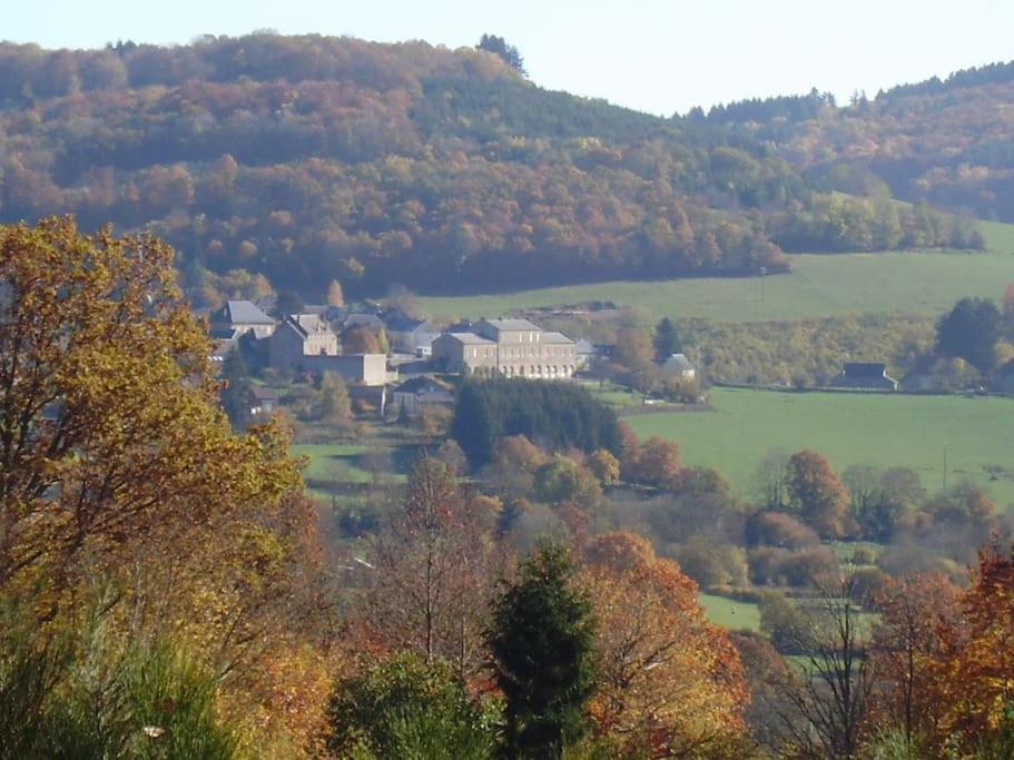 Le Studio Du Crot Noir Cussy-en-Morvan Exteriör bild